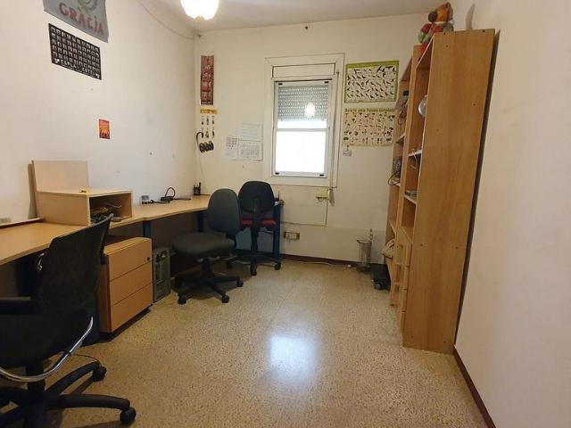 Piso en venta en calle De Lepant, Barcelona, de 94 m² 4 habitaciones por 460.000