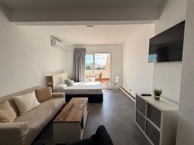Ático en venta en calle De L'equador, Barcelona, de 58 m² 1 habitación por 370.000