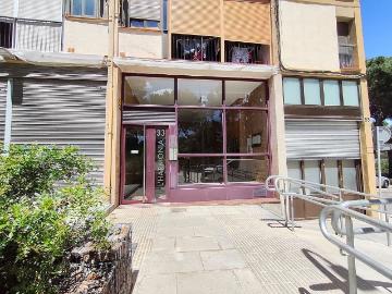 Piso en venta en calle De L'harmonia, Barcelona, de 59 m² 3 habitaciones por 199.000