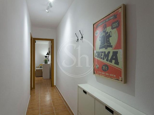 Piso en venta en calle De L'hort de la Bomba, Barcelona, de 34 m² 1 habitación por 215.000