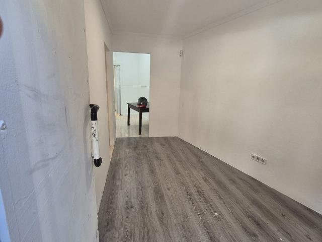 Piso en venta en calle De Llançà, Hospitalet de Llobregat, L´, de 40 m² 2 habitaciones por 145.000