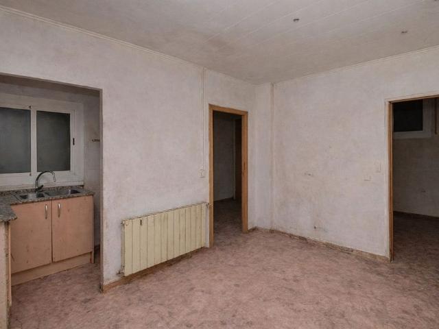 Piso en venta en calle De Llançà, Hospitalet de Llobregat, L´, de 60 m² 3 habitaciones por 138.000