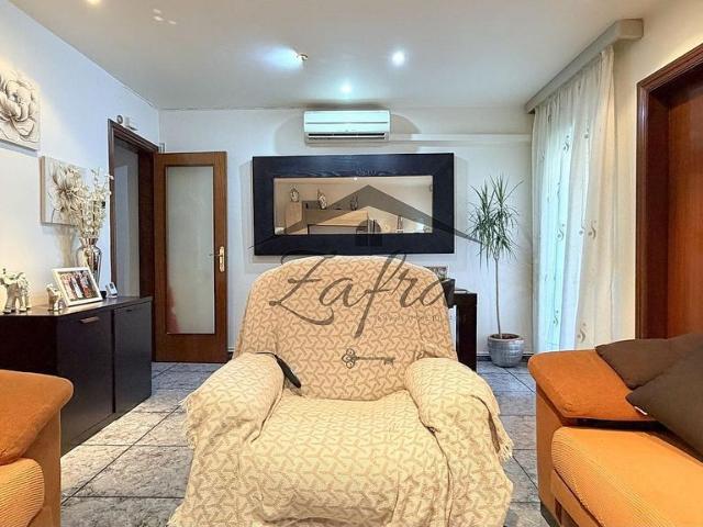 Piso en venta en calle De Llançà, Hospitalet de Llobregat, L´, de 60 m² 3 habitaciones por 295.000