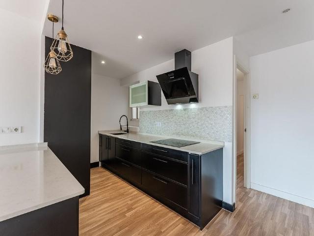 Piso en venta en calle De Lluís Millet, Mollet del Vallès, de 110 m² 4 habitaciones por 290.000