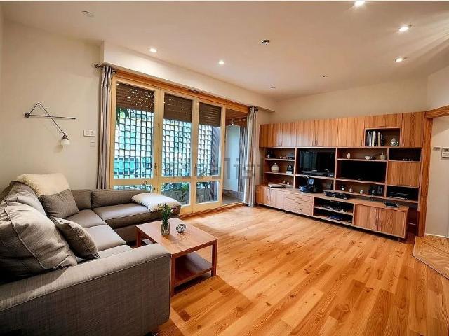 Piso en venta en calle De Lluís Sagnier, Barcelona, de 130 m² 3 habitaciones por 469.000