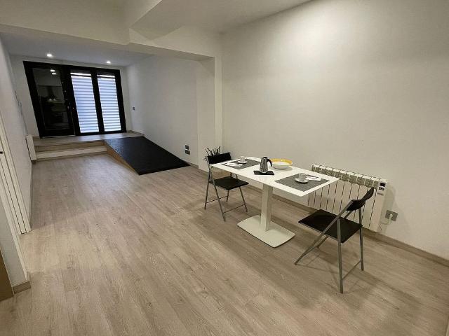 Piso en venta en calle De Lluís Sagnier, Barcelona, de 63 m² 1 habitación por 210.000