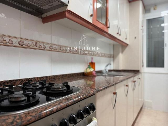 Piso en venta en calle De Llull, Barcelona, de 81 m² 3 habitaciones por 569.000