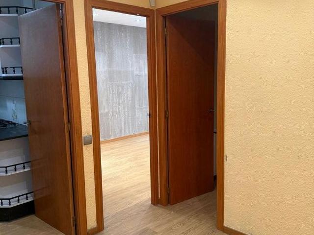 Piso en venta en calle De Lope de Vega, Barcelona, de 67 m² 3 habitaciones por 350.000