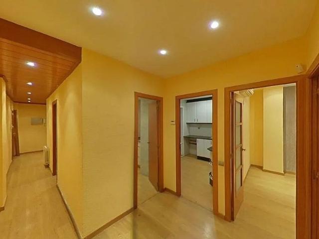 Piso en venta en calle De Lope de Vega, Barcelona, de 70 m² 3 habitaciones por 362.000
