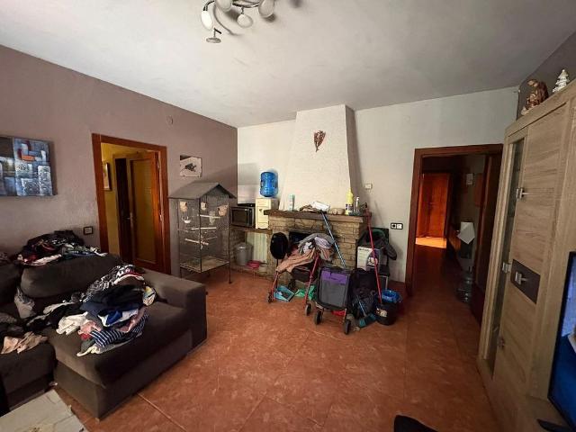 Piso en venta en calle De Lope de Vega, Rubí, de 95 m² 3 habitaciones por 199.000