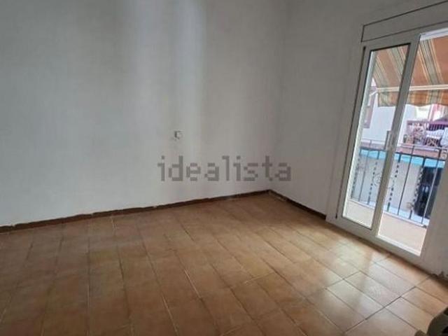 Piso en venta en calle De Pujós, Hospitalet de Llobregat, L´, de 40 m² 2 habitaciones por 129.500