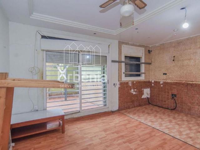 Piso en venta en calle De Pablo Picasso, Mataró, de 80 m² 3 habitaciones por 119.000