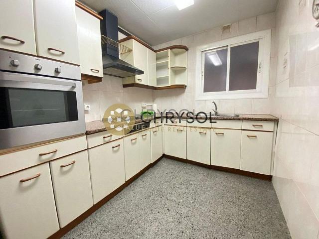 Piso en venta en calle De Padilla, Barcelona, de 112 m² 5 habitaciones por 550.000