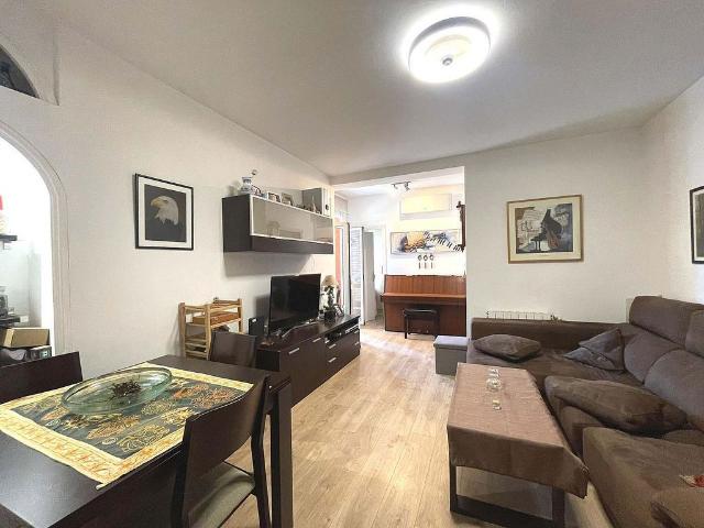 Piso en venta en calle De Padilla, Barcelona, de 68 m² 3 habitaciones por 360.000