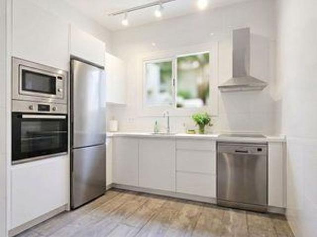 Piso en venta en calle De Padilla, Barcelona, de 80 m² 3 habitaciones por 370.000