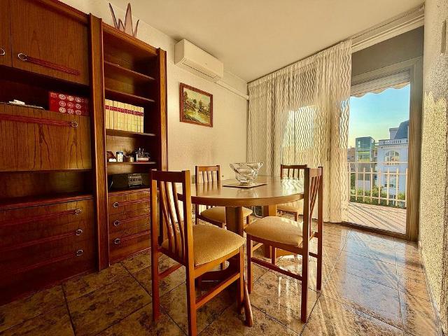 Piso en venta en calle De Pallars, Barcelona, de 78 m² 3 habitaciones por 465.000