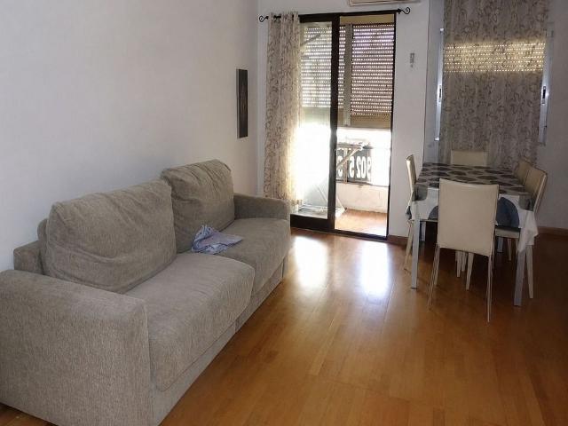 Piso en venta en calle De Peníscola, Reus, de 61 m² 2 habitaciones por 89.000