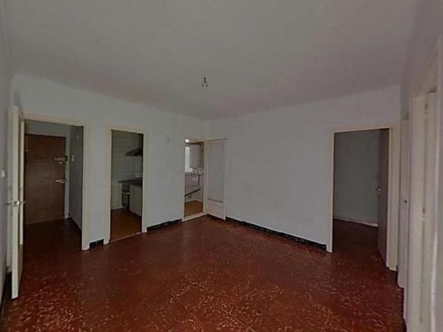 Piso en venta en calle De Pérez Galdós, Badalona, de 52 m² 3 habitaciones por 110.165