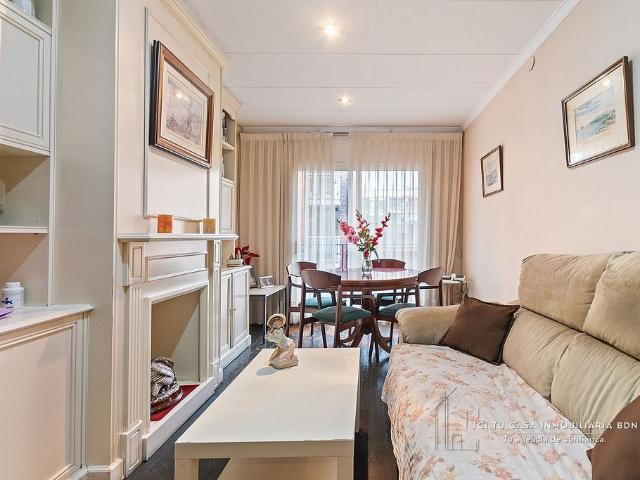 Piso en venta en calle De Pérez Galdós, Badalona, de 58 m² 2 habitaciones por 209.990
