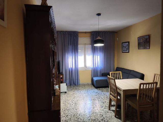 Piso en venta en calle De Pere III, Badalona, de 58 m² 2 habitaciones por 230.000