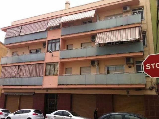 Piso en venta en calle De Plutarc, Sabadell, de 70 m² 1 habitación por 198.000