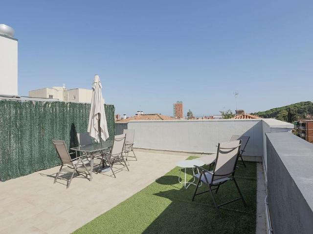Piso en venta en calle De Porrera, Barcelona, de 83 m² 2 habitaciones por 555.000