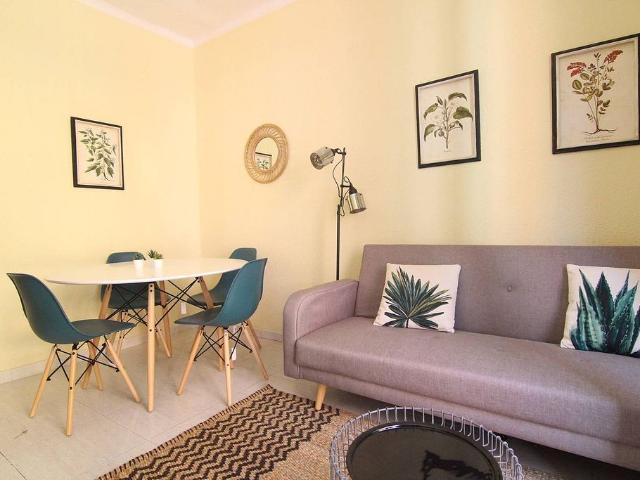 Piso en venta en calle De Portugalete, Barcelona, de 60 m² 3 habitaciones por 355.000