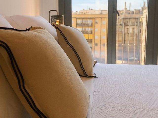 Piso en venta en calle De Provença, Barcelona, de 48 m² 2 habitaciones por 435.000