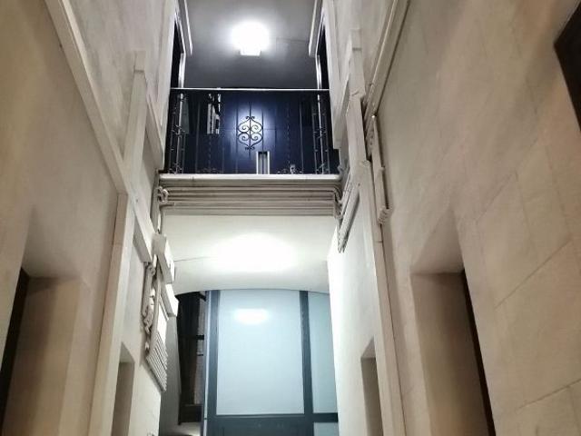 Piso en venta en calle De Provença, Barcelona, de 58 m² 3 habitaciones por 395.000