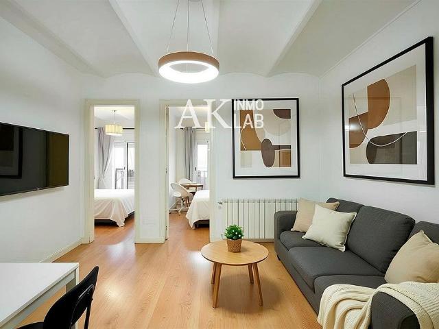 Piso en venta en calle De Provença, Barcelona, de 67 m² 3 habitaciones por 385.000