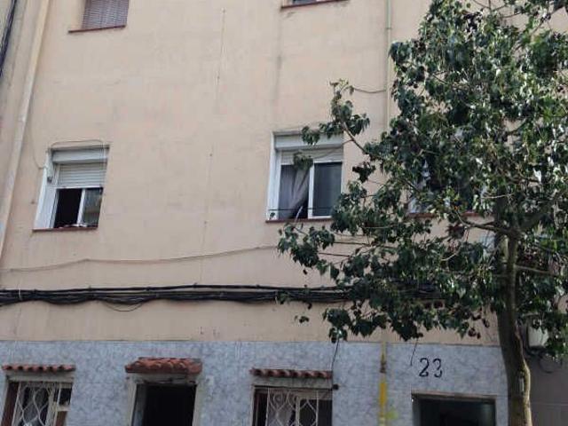 Piso en venta en calle De Ruperto Chapí, Badalona, de 45 m² 2 habitaciones por 55.600