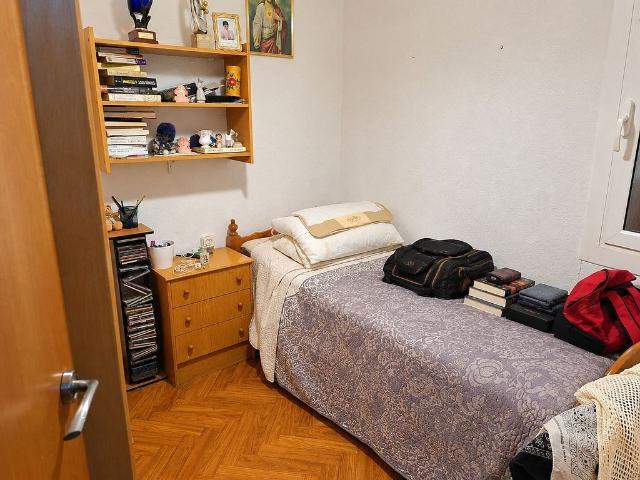 Piso en venta en calle De Rafael Campalans, Hospitalet de Llobregat, L´, de 50 m² 3 habitaciones por 175.000