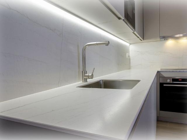 Piso en venta en calle De Rafael Campalans, Hospitalet de Llobregat, L´, de 60 m² 2 habitaciones por 329.000