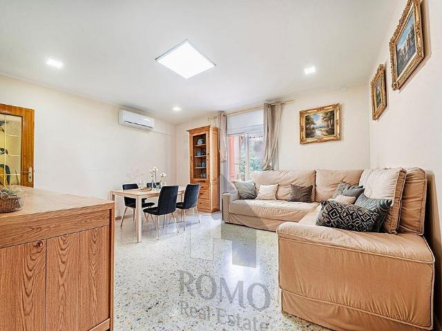 Piso en venta en calle De Rafael de Casanova, Santa Perpètua de Mogoda, de 78 m² 3 habitaciones por 260.000