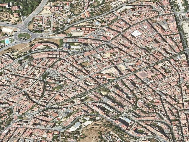 Piso en venta en calle De Ramon Rocafull, Barcelona, de 43 m² 3 habitaciones por 126.000
