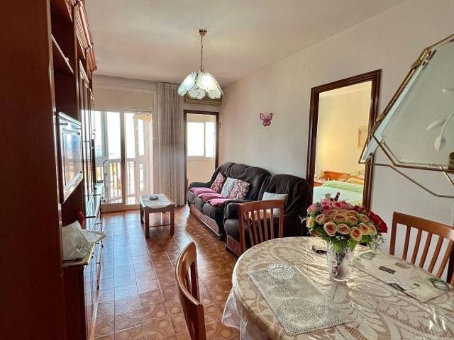 Piso en venta en calle De Ramon Rocafull, Barcelona, de 60 m² 3 habitaciones por 250.000