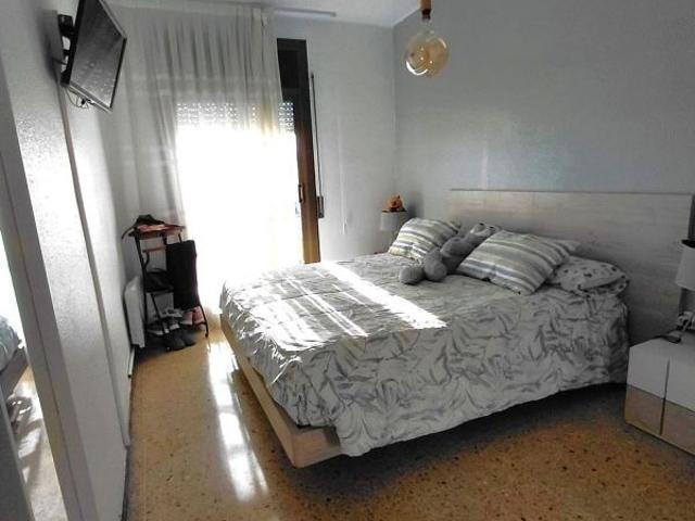 Piso en venta en calle De Ramon Turró, Barcelona, de 74 m² 4 habitaciones por 350.000