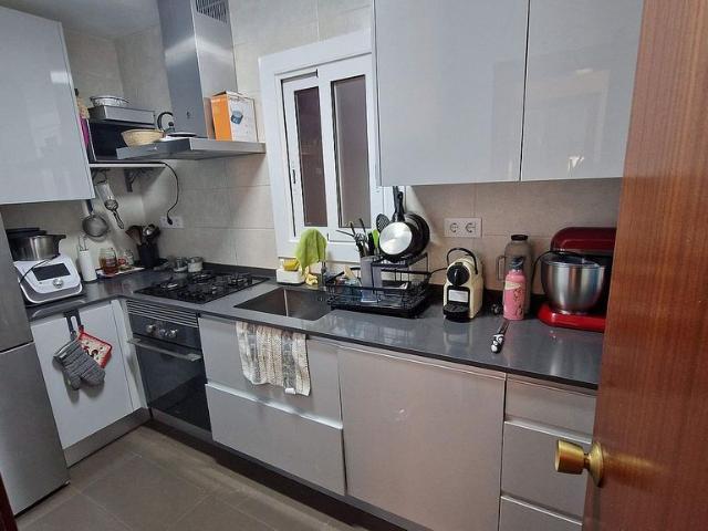 Piso en venta en calle De Ramón y Cajal, Sant Feliu de Llobregat, de 58 m² 3 habitaciones por 219.000