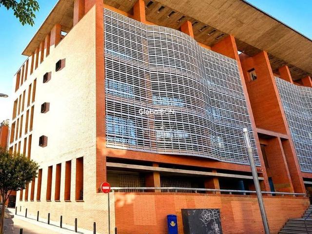 Piso en venta en calle De Ramoneda, Cornellà de Llobregat, de 74 m² 2 habitaciones por 260.000