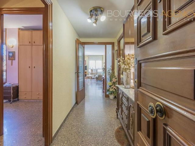 Piso en venta en calle De Ribot i Serra, Sabadell, de 104 m² 4 habitaciones por 290.000