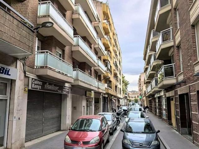 Piso en venta en calle De Riudoms, Reus, de 64 m² 2 habitaciones por 80.000