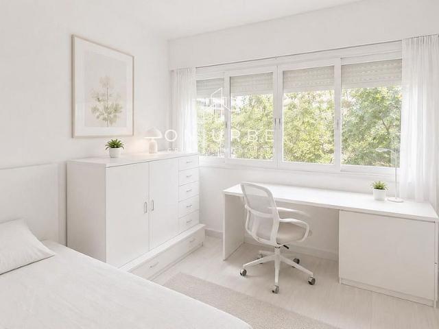 Piso en venta en calle De Rocafort, Barcelona, de 87 m² 4 habitaciones por 495.000
