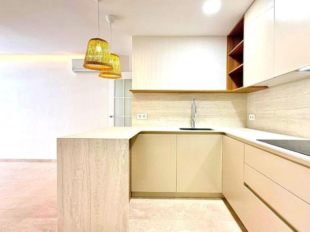 Piso en venta en calle De Roger de Flor, Granollers, de 59 m² 3 habitaciones por 268.000