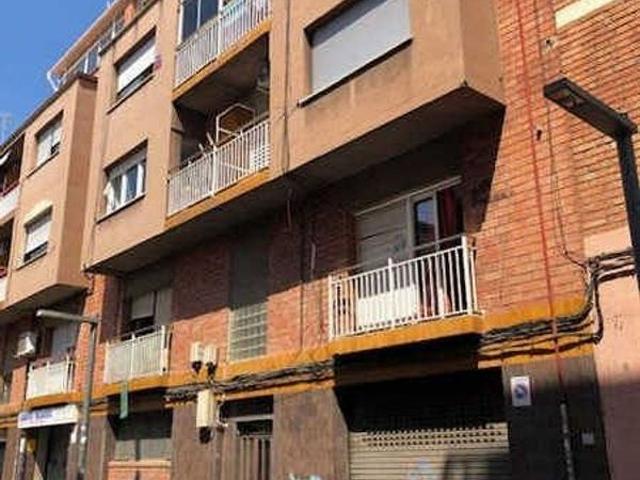 Piso en venta en calle De Rodrigo Caro, Badalona, de 78 m² 3 habitaciones por 63.551
