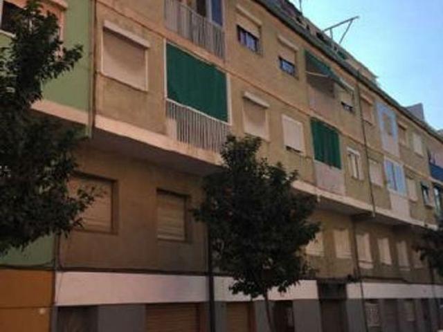 Piso en venta en calle De Romaní, Barcelona, de 47 m² 3 habitaciones por 116.100