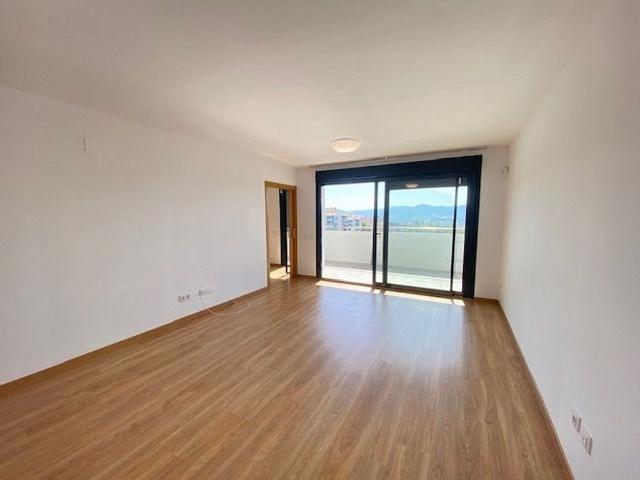 Piso en venta en calle De Rosa Luxemburg, Sant Just Desvern, de 100 m² 3 habitaciones por 660.000