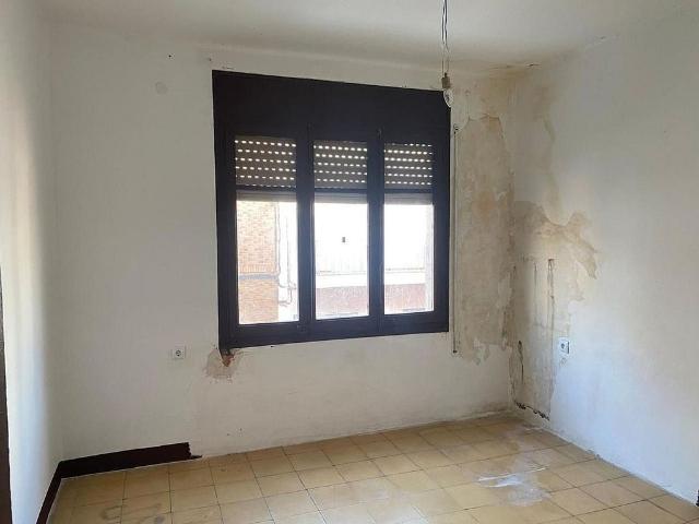 Piso en venta en calle De Suñer, Alcanar, de 80 m² 4 habitaciones por 36.000