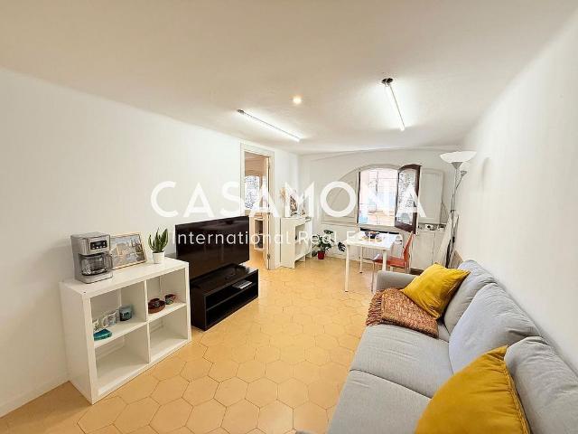 Piso en venta en calle De Salomó Ben Adret, Barcelona, de 116 m² 3 habitaciones por 395.000