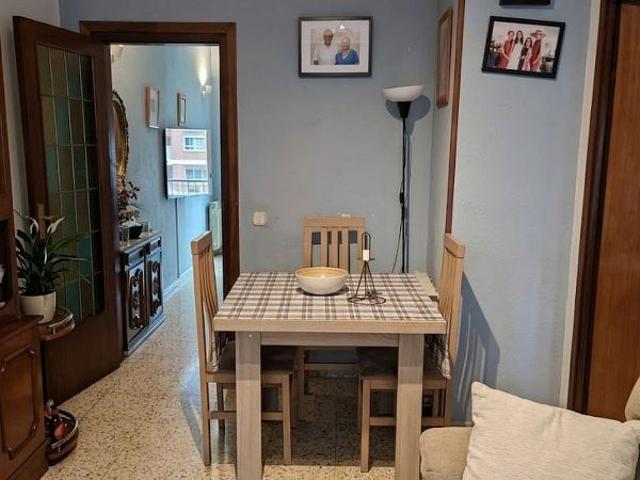 Piso en venta en calle De Salvador, Hospitalet de Llobregat, L´, de 71 m² 3 habitaciones por 189.000