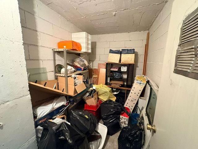 Piso en venta en calle De Salvador Seguí, Terrassa, de 90 m² 4 habitaciones por 267.000